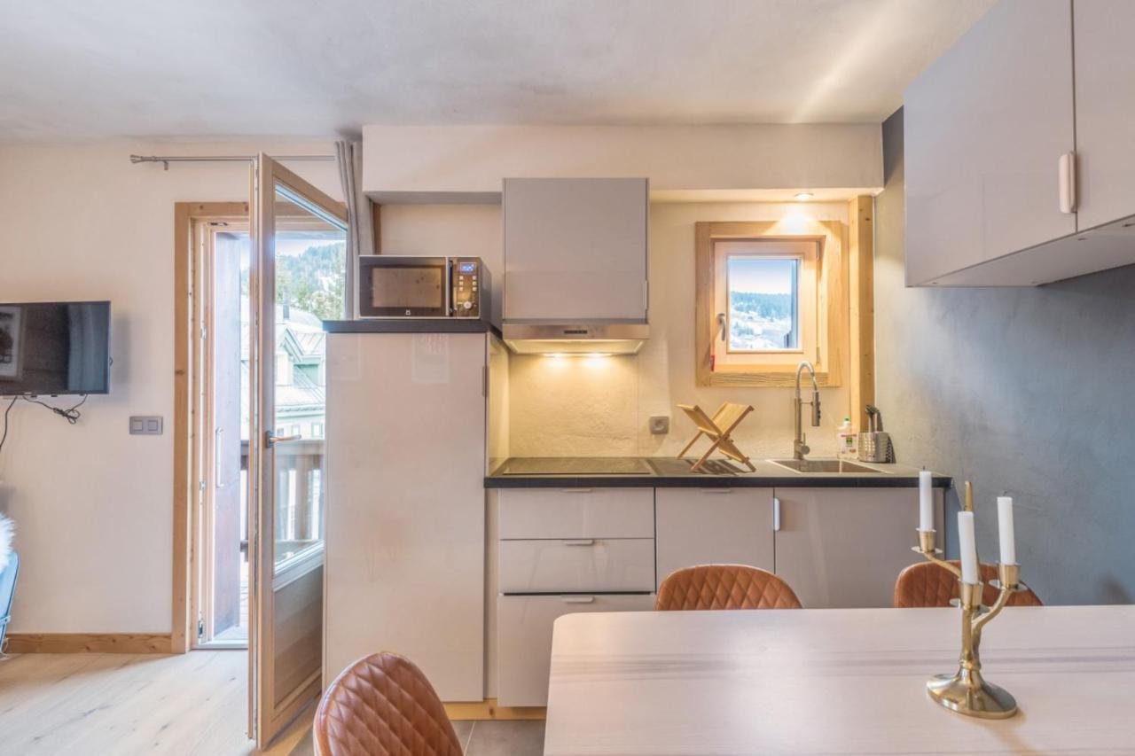 Architect Flat With Balcony&parking At The Heart Of - Welkeys *